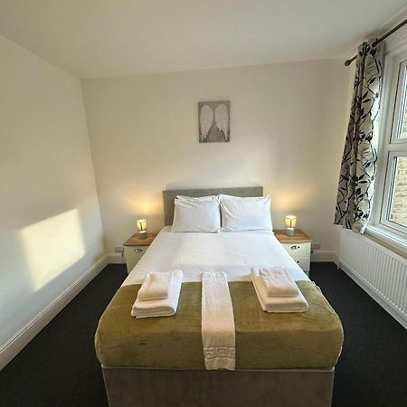Cambridge Central Rooms - Tas Accommodations 외부 사진