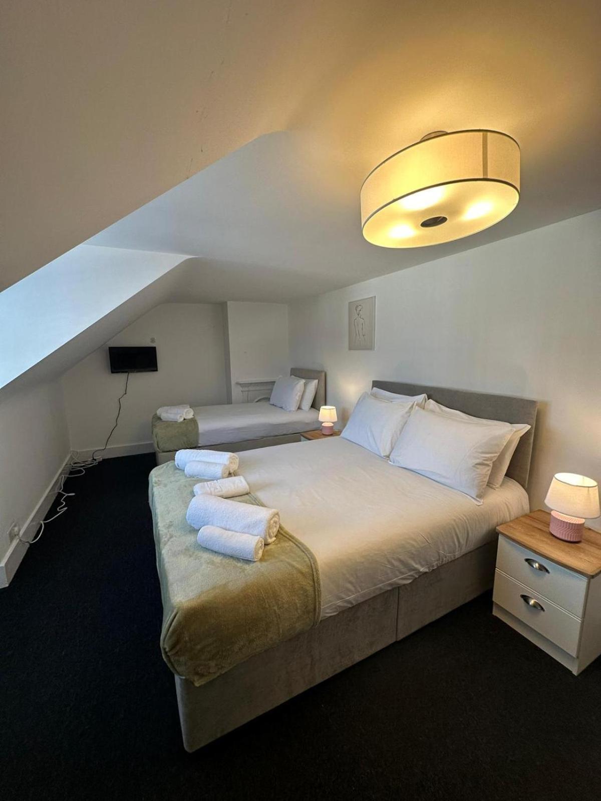 Cambridge Central Rooms - Tas Accommodations 외부 사진