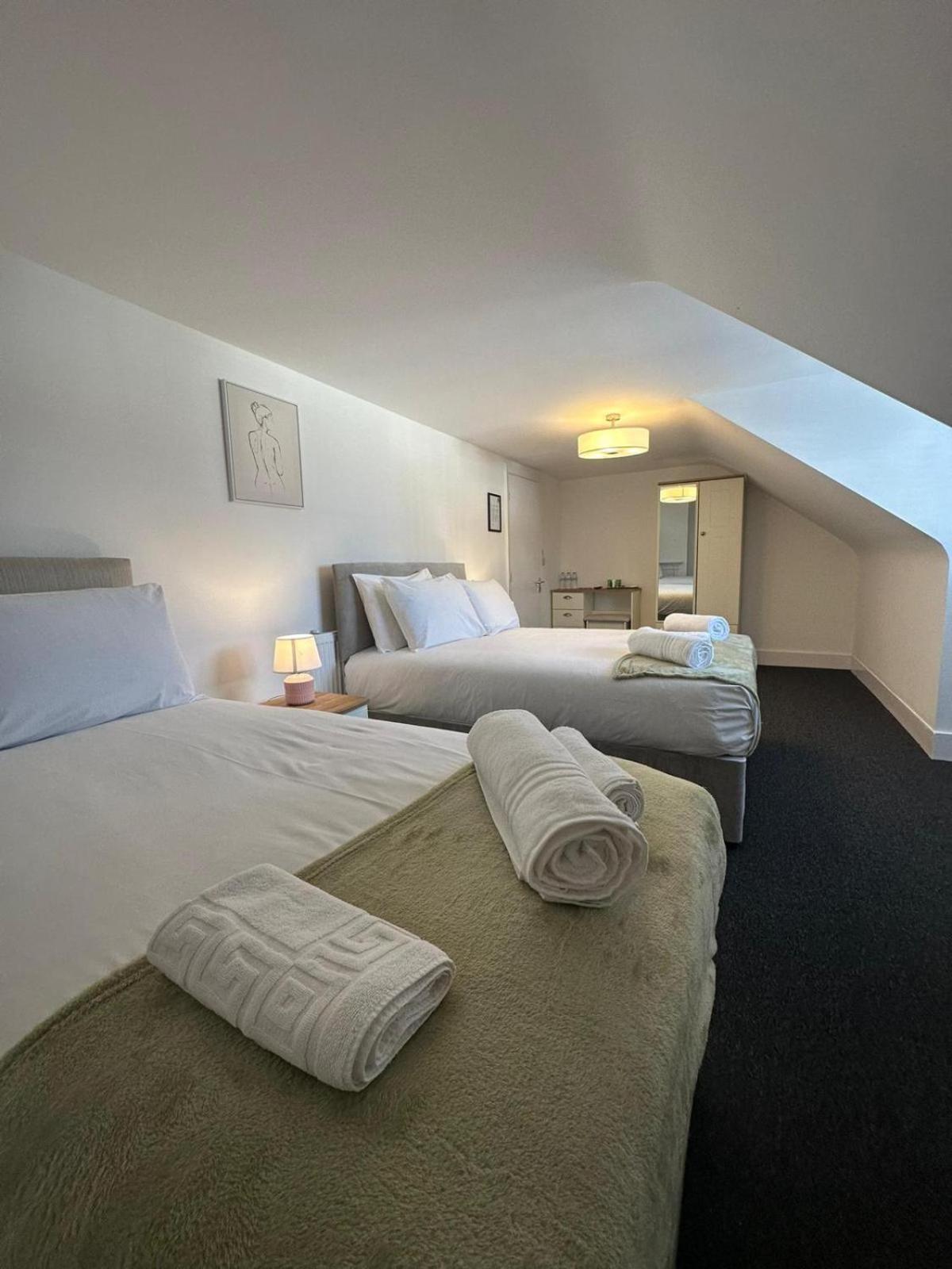 Cambridge Central Rooms - Tas Accommodations 외부 사진