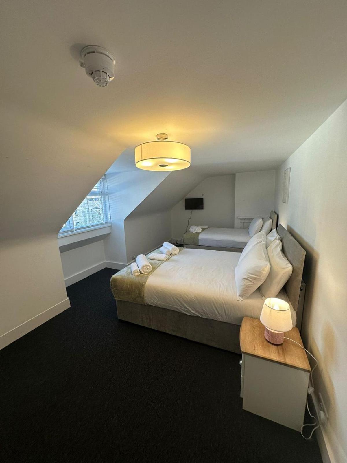 Cambridge Central Rooms - Tas Accommodations 외부 사진