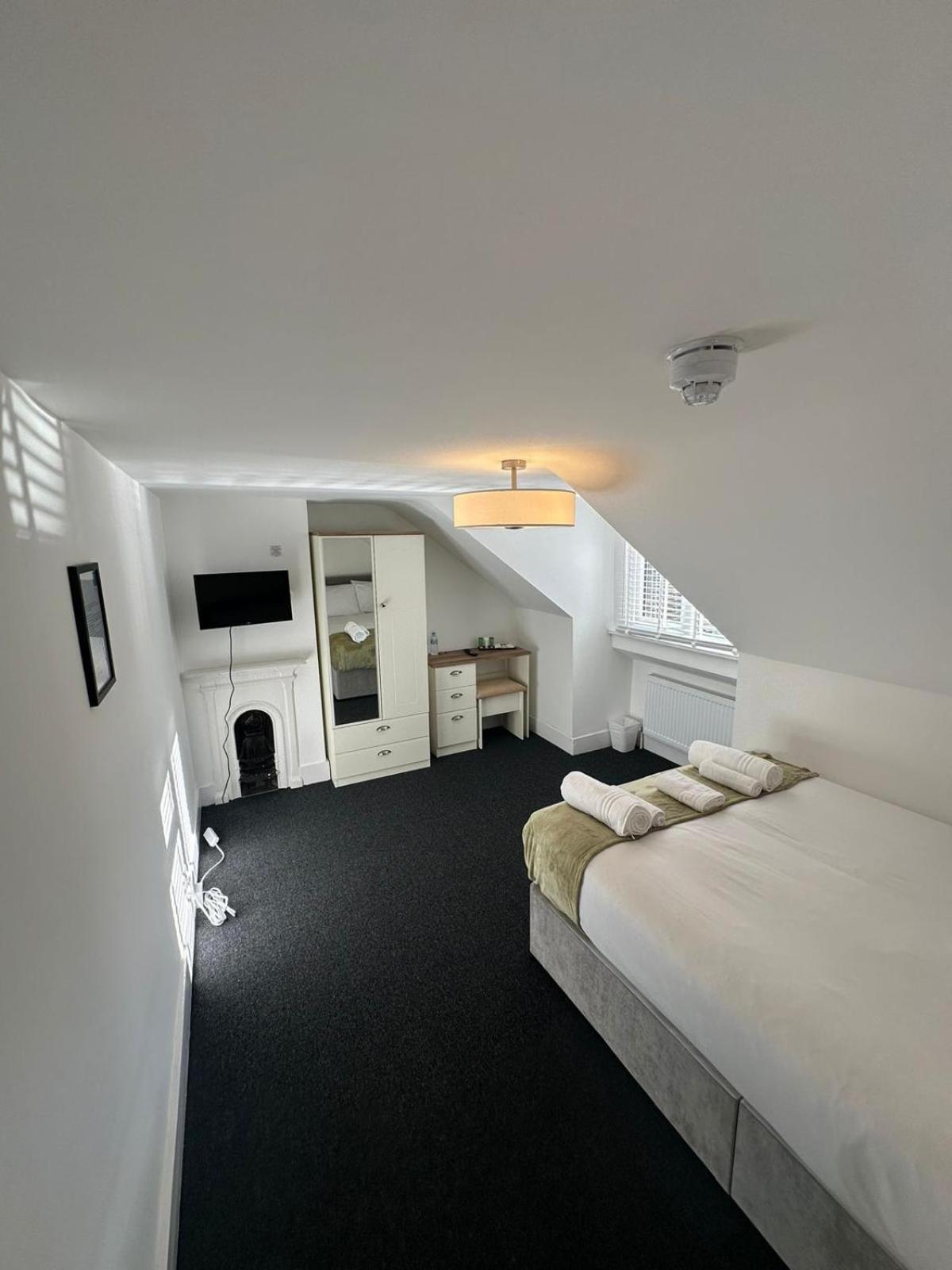 Cambridge Central Rooms - Tas Accommodations 외부 사진