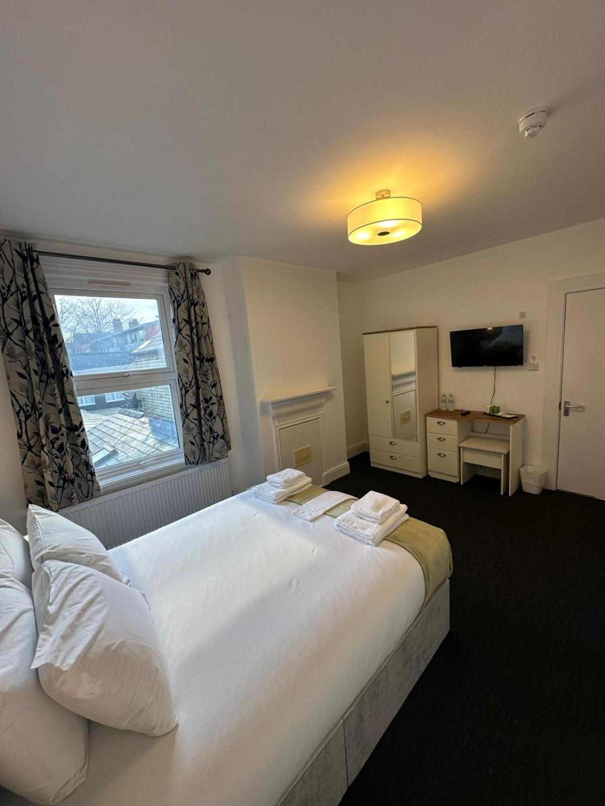 Cambridge Central Rooms - Tas Accommodations 외부 사진