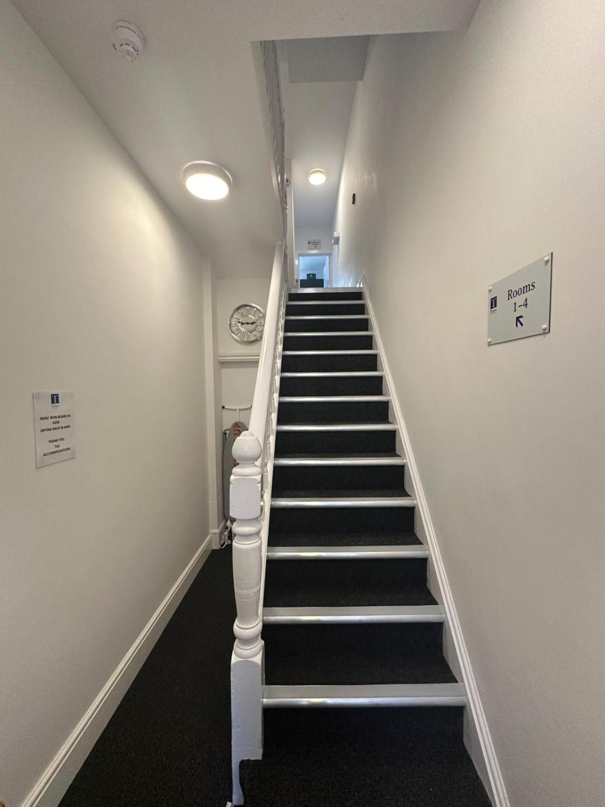 Cambridge Central Rooms - Tas Accommodations 외부 사진