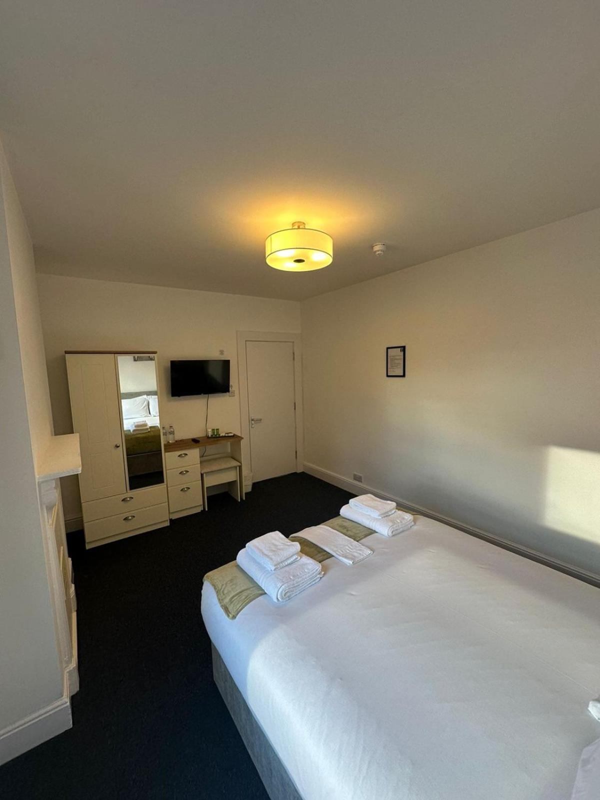 Cambridge Central Rooms - Tas Accommodations 외부 사진