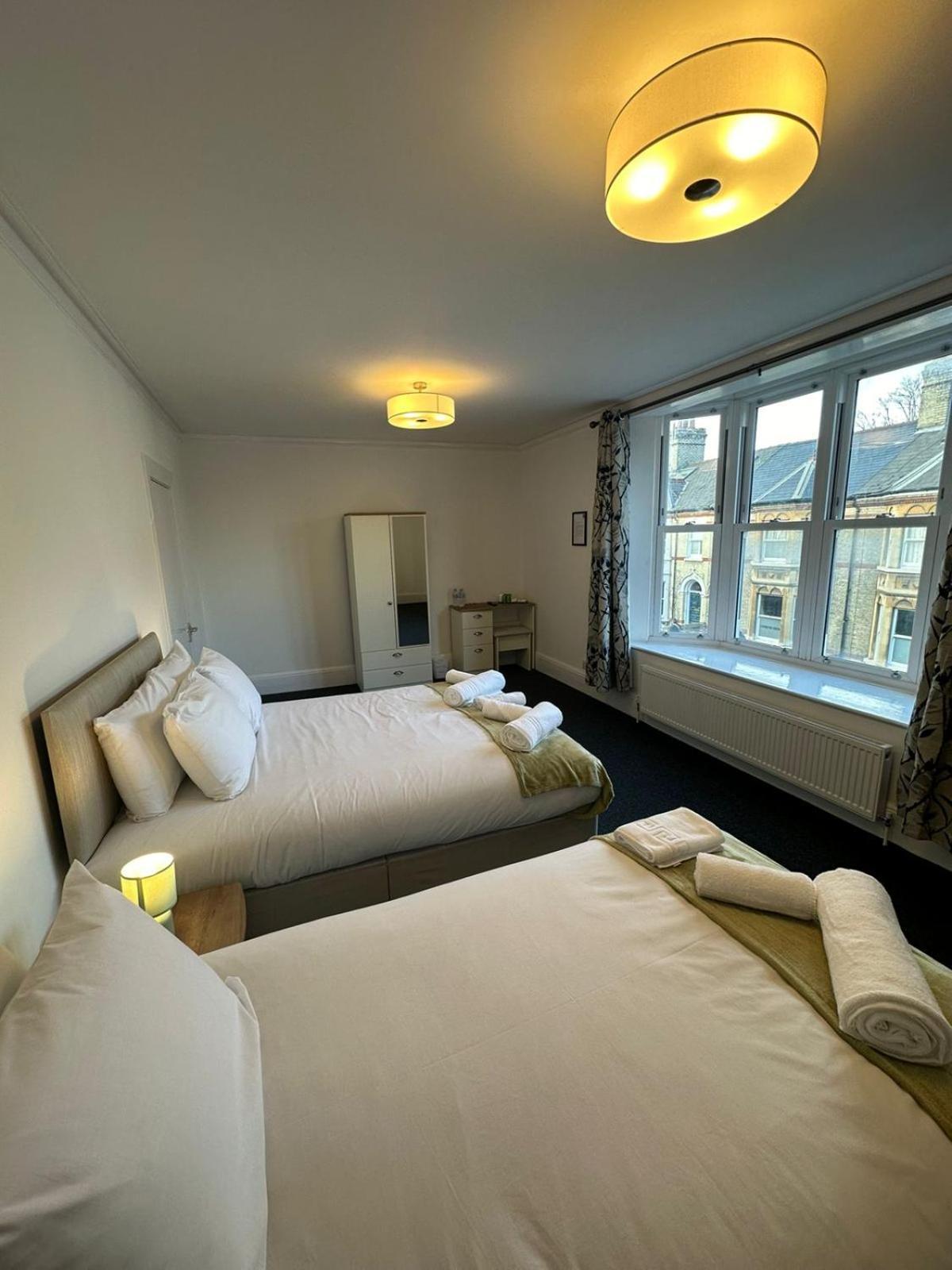 Cambridge Central Rooms - Tas Accommodations 외부 사진